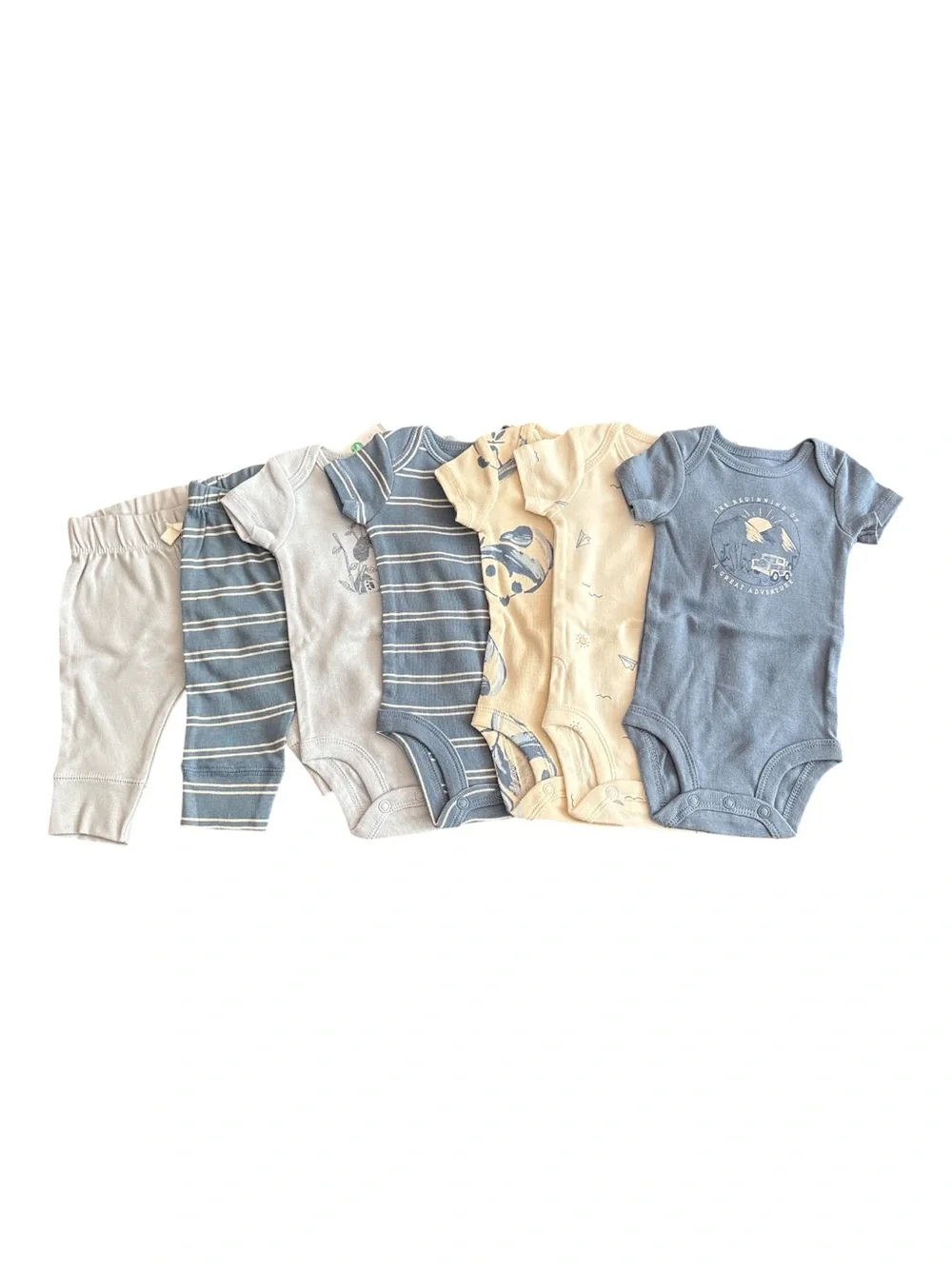 BUNDLE OF CARTERS ONESIES BRAND NEW GIFT QUALITY GREAT BASICS FOR NEW MOM OR DAD